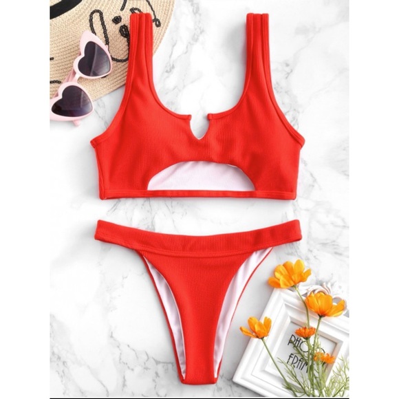 Red bikini size medium NWT - Picture 2 of 6